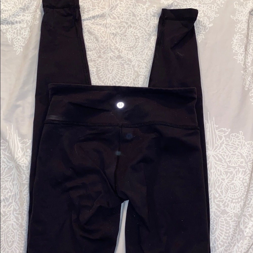 Black lululemon leggings